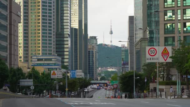 Escénica Vista Lejana Entre Los Edificios Torre Seúl Montaña Namsan — Vídeos de Stock