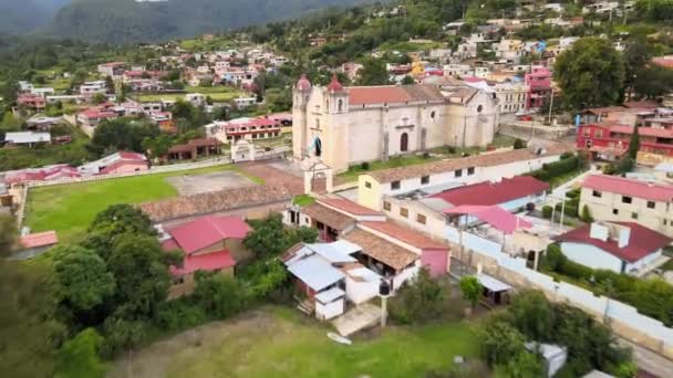 Capulalpams Church Drone Move — 비디오