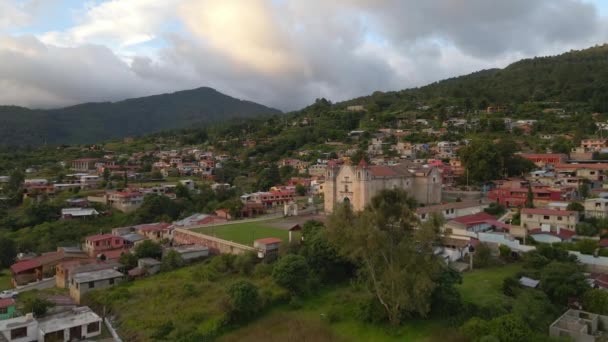 Τοπίο Της Πόλης Capulalpam Στην Oaxaca — Αρχείο Βίντεο