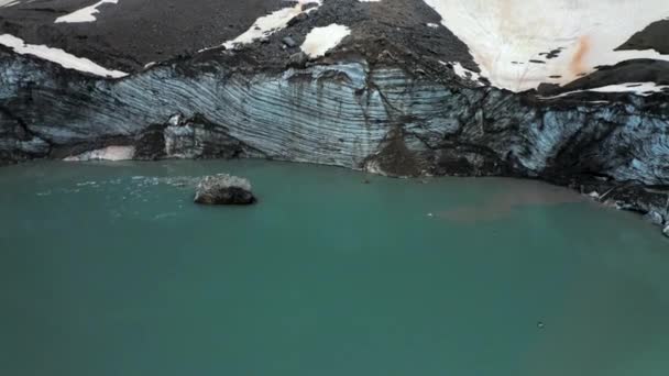 Lago Glacial Llamado Gletscherseeli Griesslisee Cerca Del Paso Klausen Frontera — Vídeos de Stock