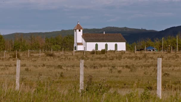 农村地区的教会 — 图库视频影像