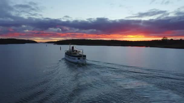 Aerial Tracking View Rudolfina Sailing Out Beautiful Burning Orange Cloudy — Stock Video