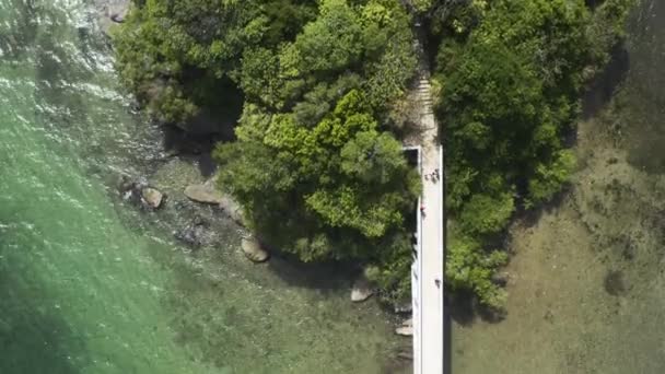 Lidé Běží Las Puentes Bridge Samaně Dominikánské Republice Letecké Záběry — Stock video