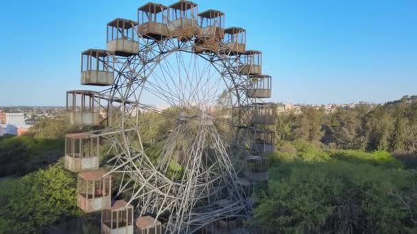 Abandoned Rueda Eiffel Ferris Wheel Cordoba Argentina Aerial Fly Forwards — Stock Video