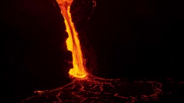 Tempo Lapse Lungo Dell Otturatore Della Fontana Lava Sull Isola — Video Stock