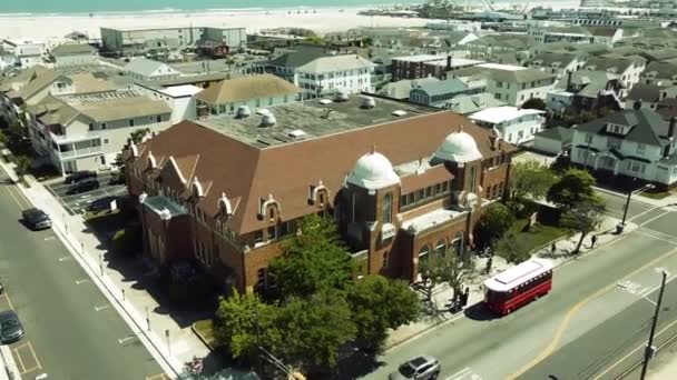 Ariel Stoneharbor New Jersey Deki Büyük Bir Katolik Kilisesi Doğru — Stok video