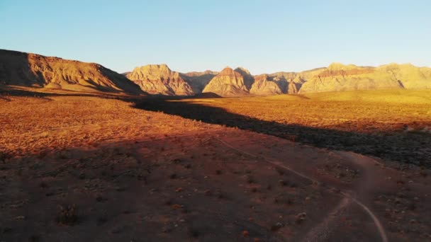 Kızıl Kaya Kanyonuna Sabah Yaklaşımı — Stok video