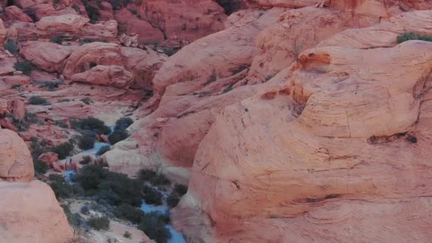 Verticale Beklimming Bij Red Rock Canyon — Stockvideo