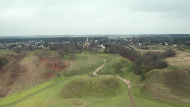 Aerial Lithuanian Historic Capital Kernave Green Landscape Kernave Mounds — 비디오