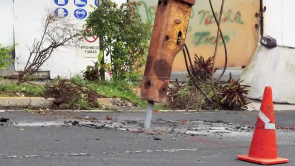 Disjuntor Hidráulico Bulldozer Quebra Asfalto Cidade Panamá Panamá Close Road — Vídeo de Stock