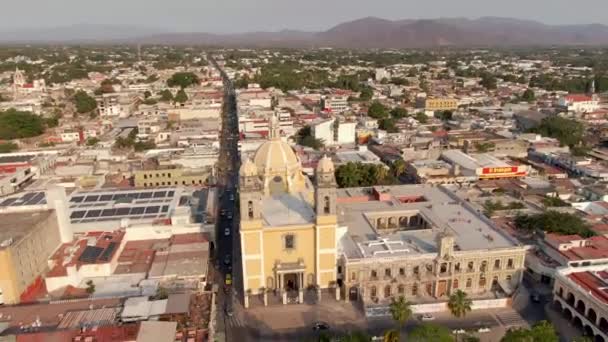 Exterieur Uitzicht Kathedraal Basiliek Regeringspaleis Van Jardin Libertad Colima Mexico — Stockvideo