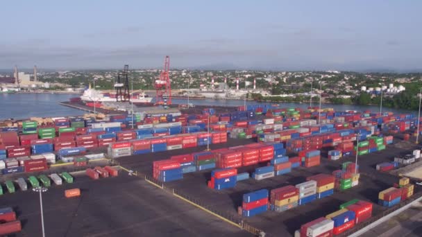 Containrar Och Kranar Vid Kajen Haina Kanal Port Dominikanska Republiken — Stockvideo