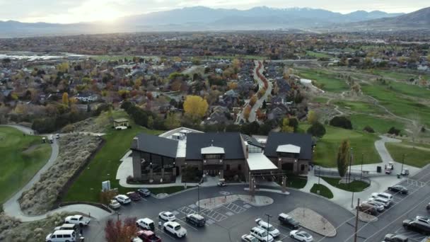 Golfbaan Clubhuis Locatie Gebouw Met Prachtige Zonsondergang Achtergrond Utah Luchtfoto — Stockvideo