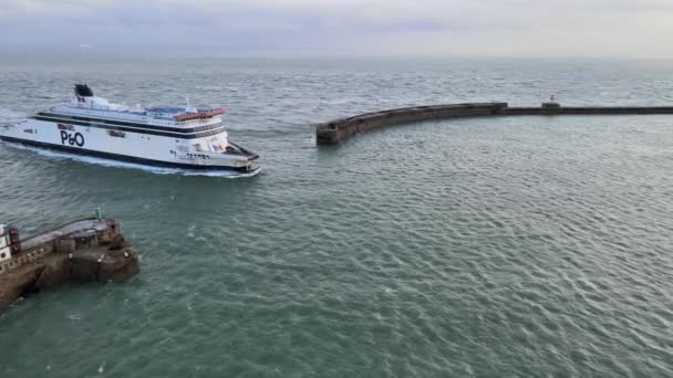 Ferry Passing Harbour Entrance Port Dover Kent England Aerial Footage — 图库视频影像