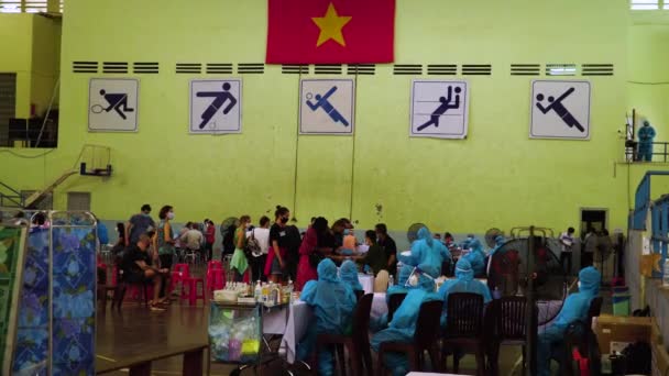 Vaccination Utlänningar Mui Plats Sporthall Phan Thiet Binh Thuan Vietnam — Stockvideo