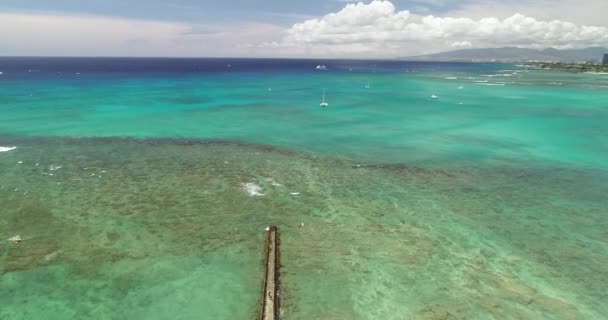 Drónfelvételek Bali Part Menti Panorámája Indonézia Kék Vízben — Stock videók