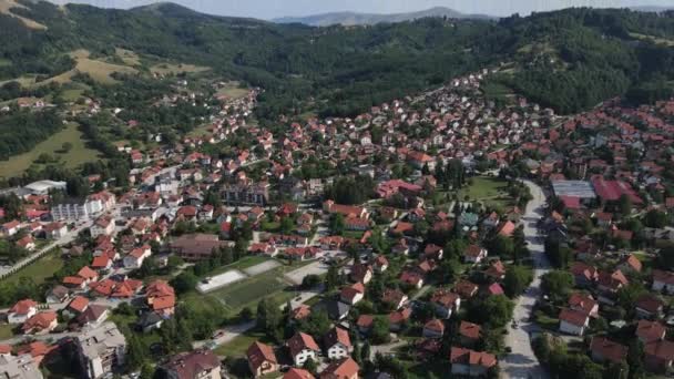 Vista Aérea Cajetina Município Zlatibor Mountain Sérvia Cidade Pequena Paisagem — Vídeo de Stock
