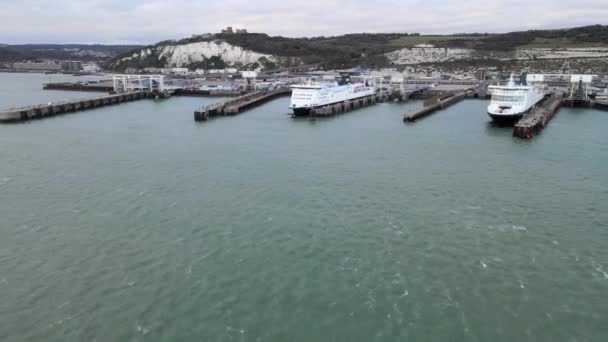 Feribot Gemileri Dover Limanı Kent Ngiltere Feribot Terminaline Yanaştı Hava — Stok video