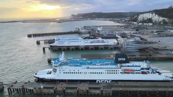 Sun Setting Dfds Ferry Docked Port Dover Ferry Terminal Kent — Αρχείο Βίντεο