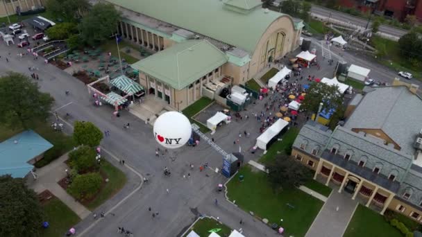 Vistas Aéreas Drone Amo Balão Nova York Voando Feiras Estado — Vídeo de Stock