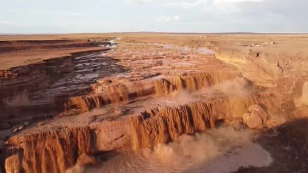 Drone Descendiendo Grand Falls Arizona — Vídeos de Stock