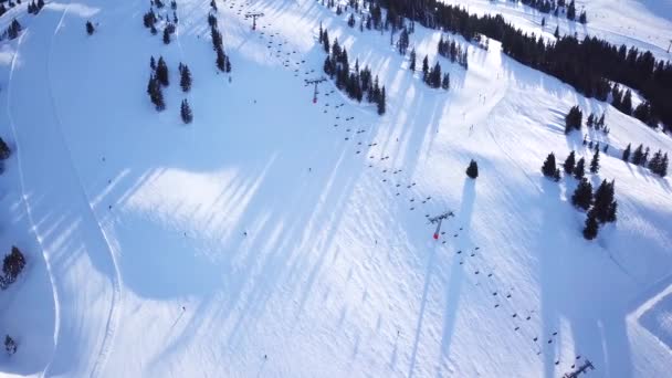 Vue Panoramique Dessus Depuis Drone Sur Téléphérique Dans Station Ski — Video