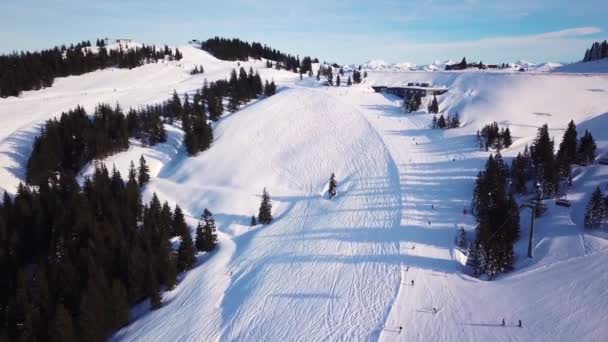 Ski Alps Ski Lift People Skiing Slope Aerial View — Stock Video