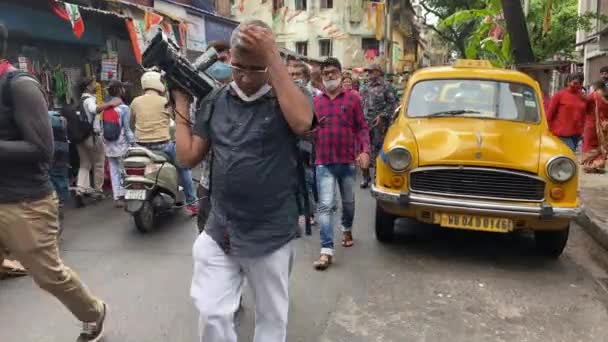 Líder Bjp Priyanka Tibrewal Durante Seu Roadshow Kolkata Índia — Vídeo de Stock