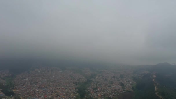 Kommer Ner Från Molnen Bogota Colombia Utsikt Från San Cristobal — Stockvideo