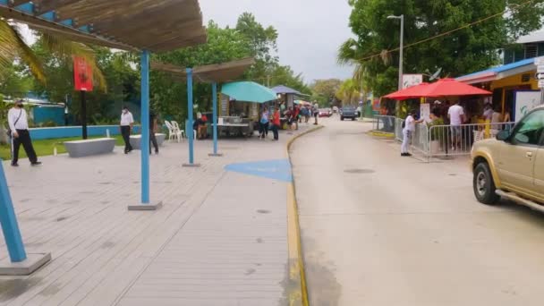 Zoom Lent Sur Rue Typique Avec Des Stands Nourriture Boquern — Video