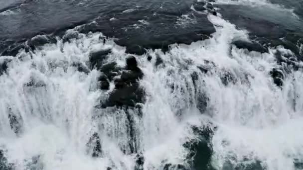 Drohnenaufnahmen Über Einem Wasserfall Island — Stockvideo