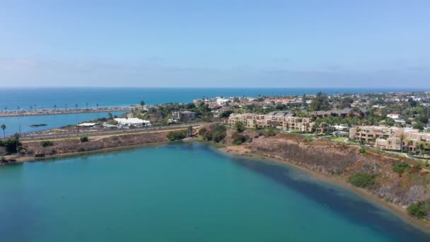 Aerial View Coastal City Carlsbad Beachfront Houses Looking Sea — Stock Video