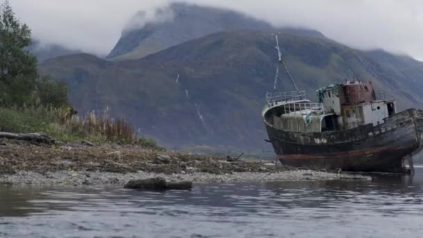 Corpach Schipbreuk Aan Voet Van Ben Nevis Schotland — Stockvideo