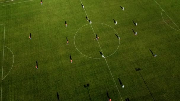 Equipo Inicia Juego Desde Centro Zona Juego — Vídeo de stock