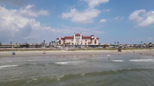 Vista Aérea Del Histórico Galveston Island Hotel — Vídeo de stock