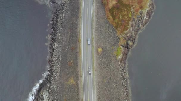 Top View Two Vehicles Crossing Atlantic Ocean Road More Romsdal — Stock videók