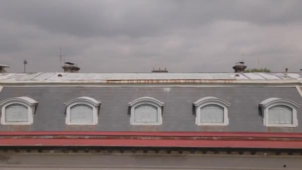 从阿根廷布宜诺斯艾利斯的Palacio Sans Souci撤出的无人驾驶飞机 — 图库视频影像
