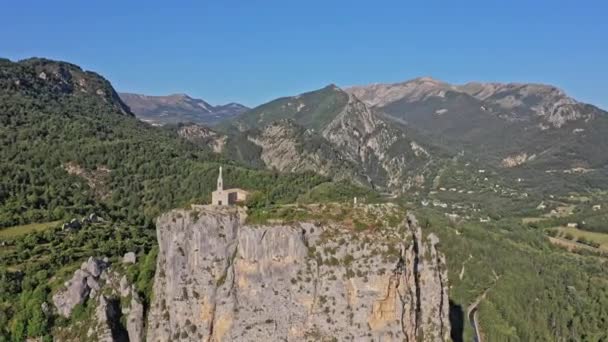 Castellane France Aerial Drone Vliegen Rond Historische Klif Kapelle Notre — Stockvideo