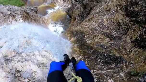 Pov Aufnahme Eines Mannes Einem Schwarz Blauen Neoprenanzug Der Einen — Stockvideo