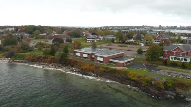 Southern Maine Community College Einem Bewölkten Tag Vom Himmel Geschossen — Stockvideo