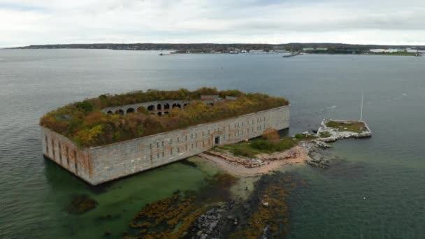 Luftaufnahme Aus Dem Orbit Von Fort Gorges Der Casco Bay — Stockvideo