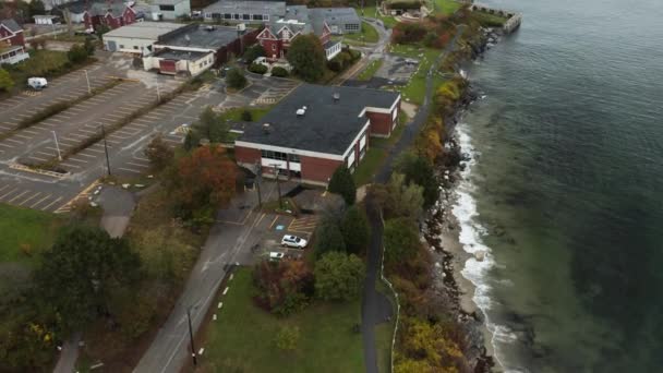 Olas Que Estrellan Largo Costa Portland Maine Cerca Smcc Faro — Vídeos de Stock