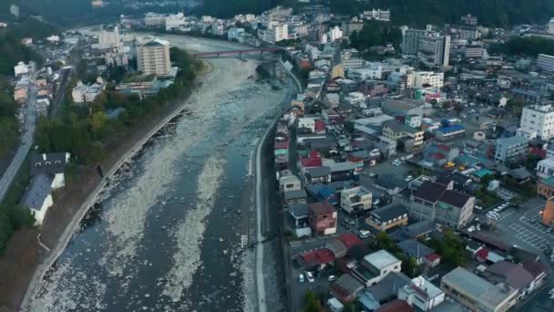 Cidade Quente Mola Gero Onsen Revelação Larga Inclinação Aérea Recurso — Vídeo de Stock