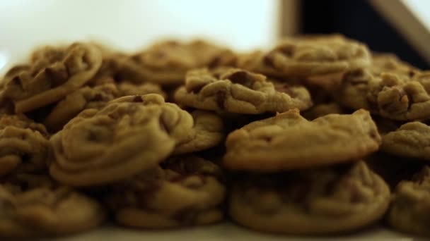 Mucchio Biscotti Sul Tavolo Del Banchetto Ricevimento Nozze Vicino — Video Stock