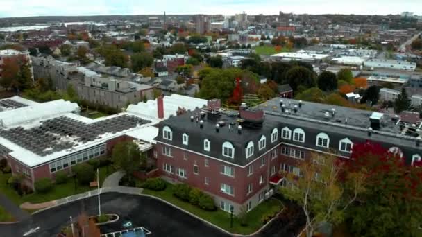 Потрясающая Воздушная Съемка Ист Энда Портленде Штат Мэн — стоковое видео