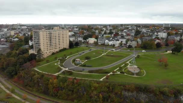 Hermosa Toma Aérea Fort Allen Park Portland Maine — Vídeo de stock