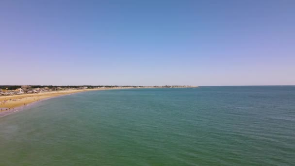 Das Wasser Plätschert Einem Sonnigen Tag Strand Von Duxbury Vor — Stockvideo