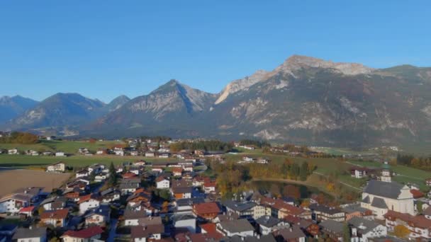 Calmante Vuelo Matutino Del Pueblo Tirol Austria Tiro Con Drones — Vídeos de Stock
