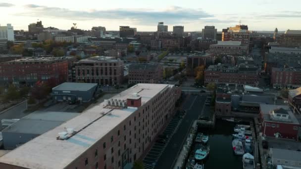 Scatto Aereo Mozzafiato Portland Nel Maine Old Port District — Video Stock