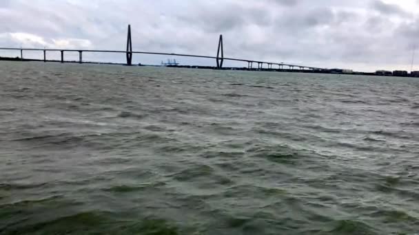 Charleston Harbor Charleston Carolina Sul Wide Shot Cooper River Arthur — Vídeo de Stock